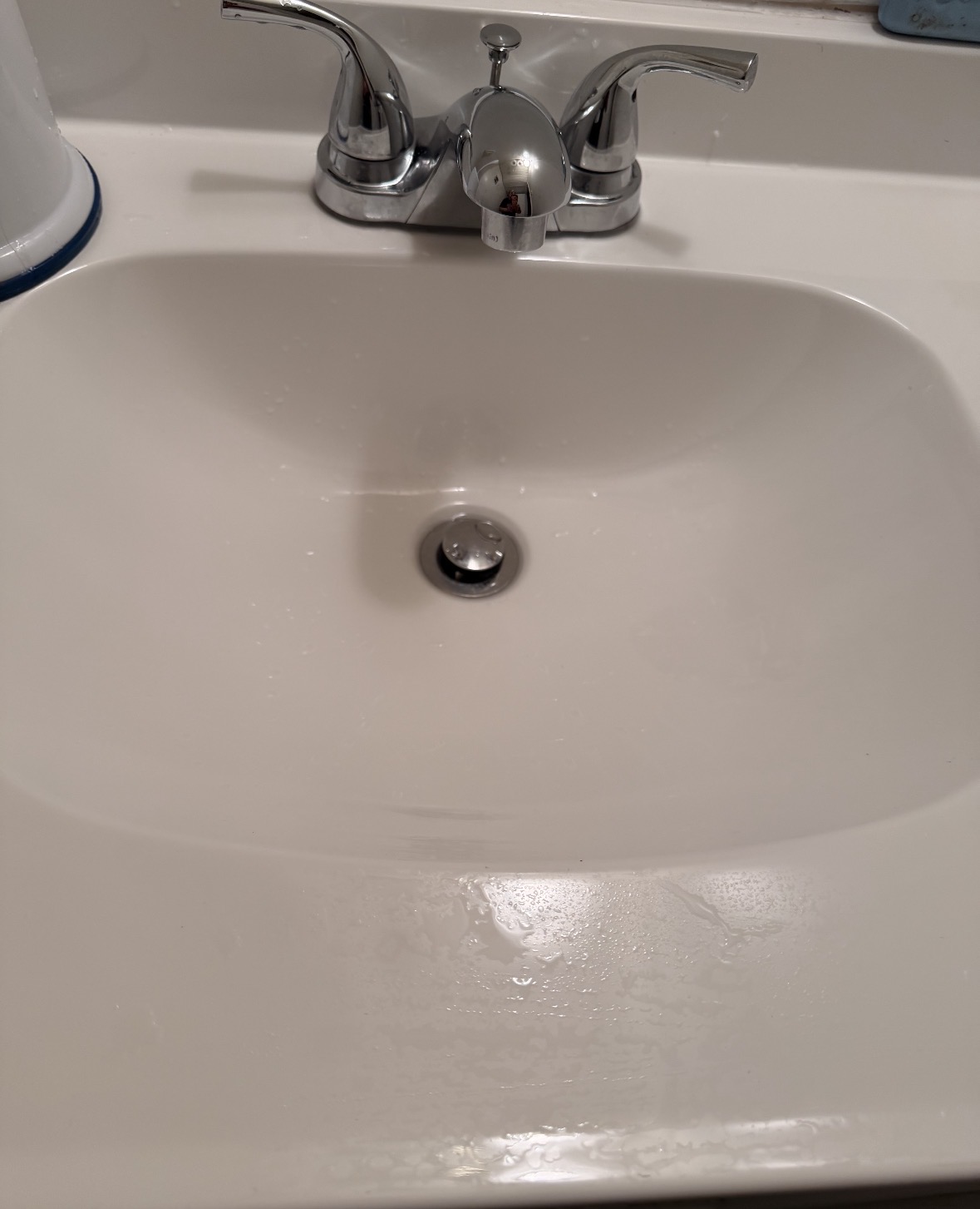 Bathroom sink deep clean - after
