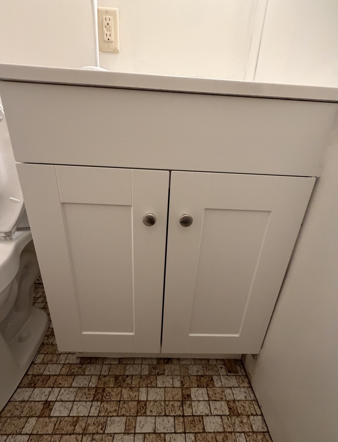 Bathroom vanity cabinet deep clean - after